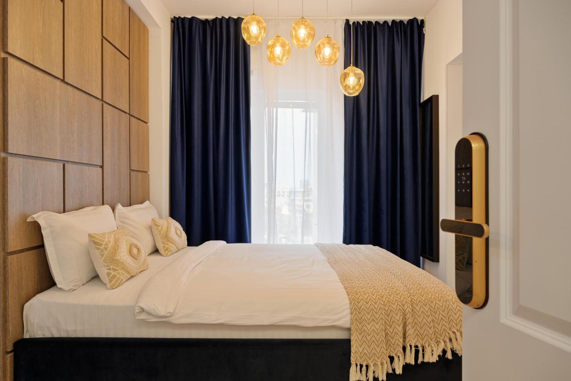 Royal - Luxury Apartment B - Old City - Victoriei Bukares Bagian luar foto